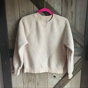 Everlane The ReNew fleece cream pullover sweater size small